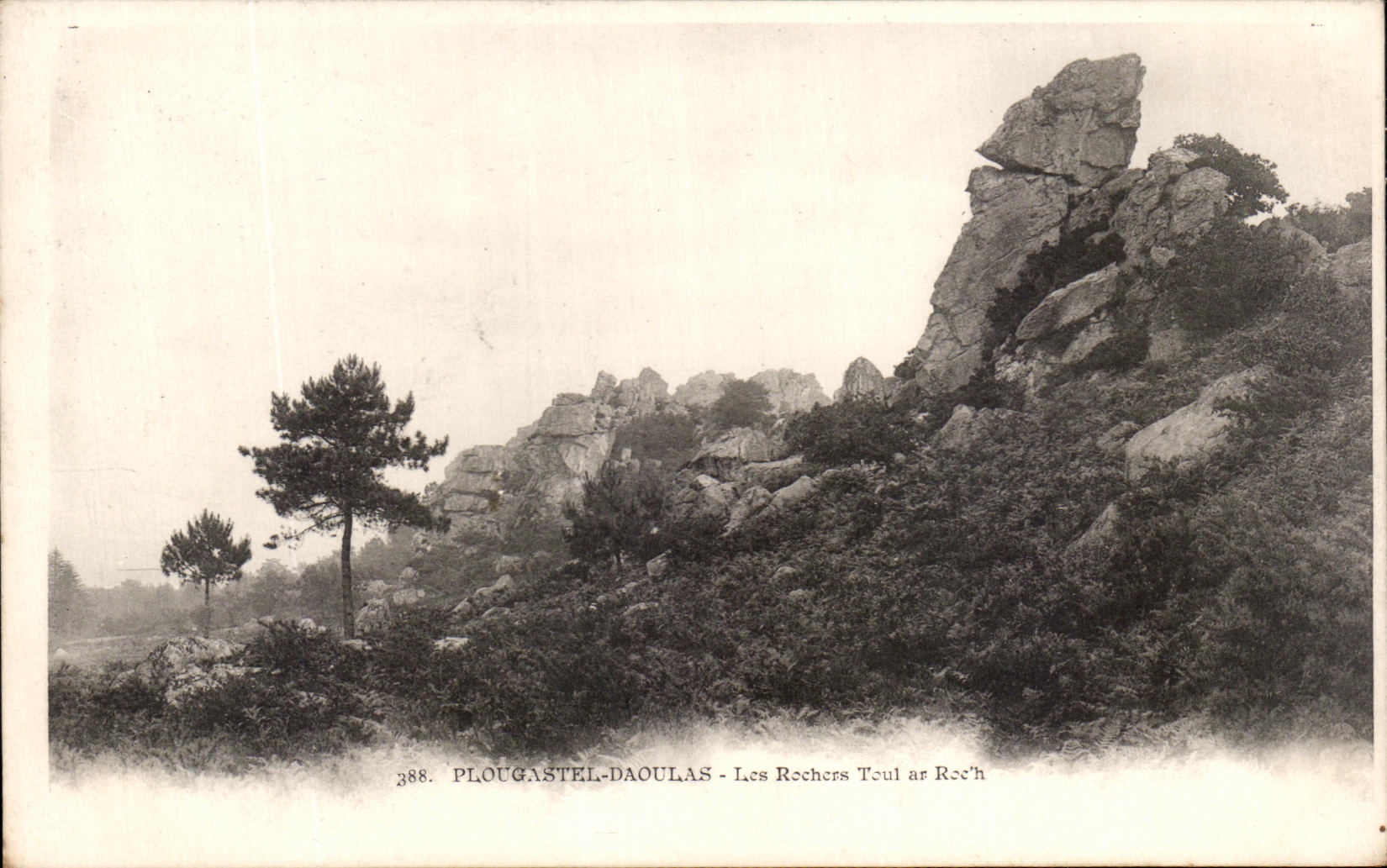CPA Plougastel Daoulas Les Rochers Toul Ar Roch