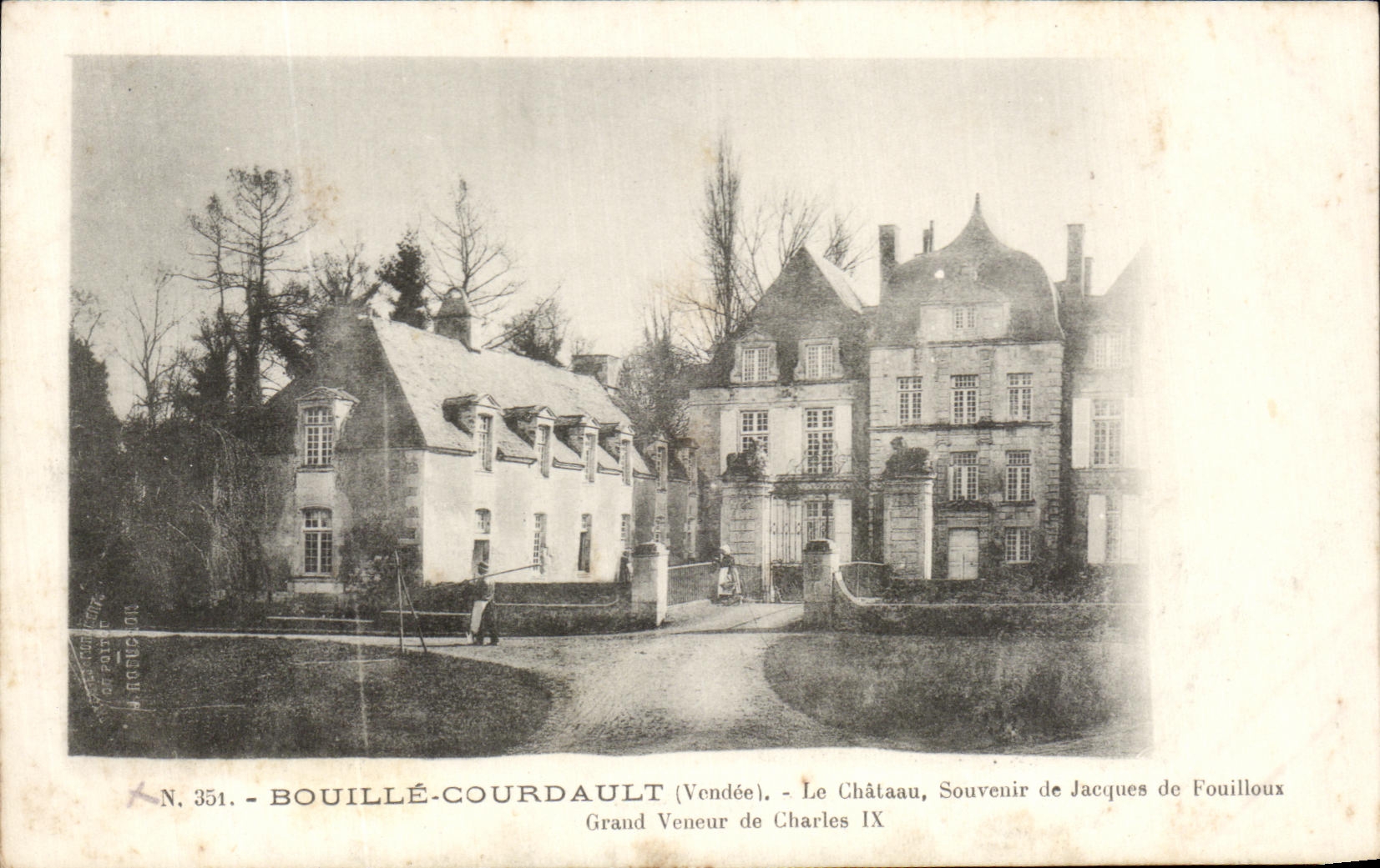 CPA Bouille Courdault Le Chateau Souvenir De Jacques De Fouilloux Grand Veneur De Charles