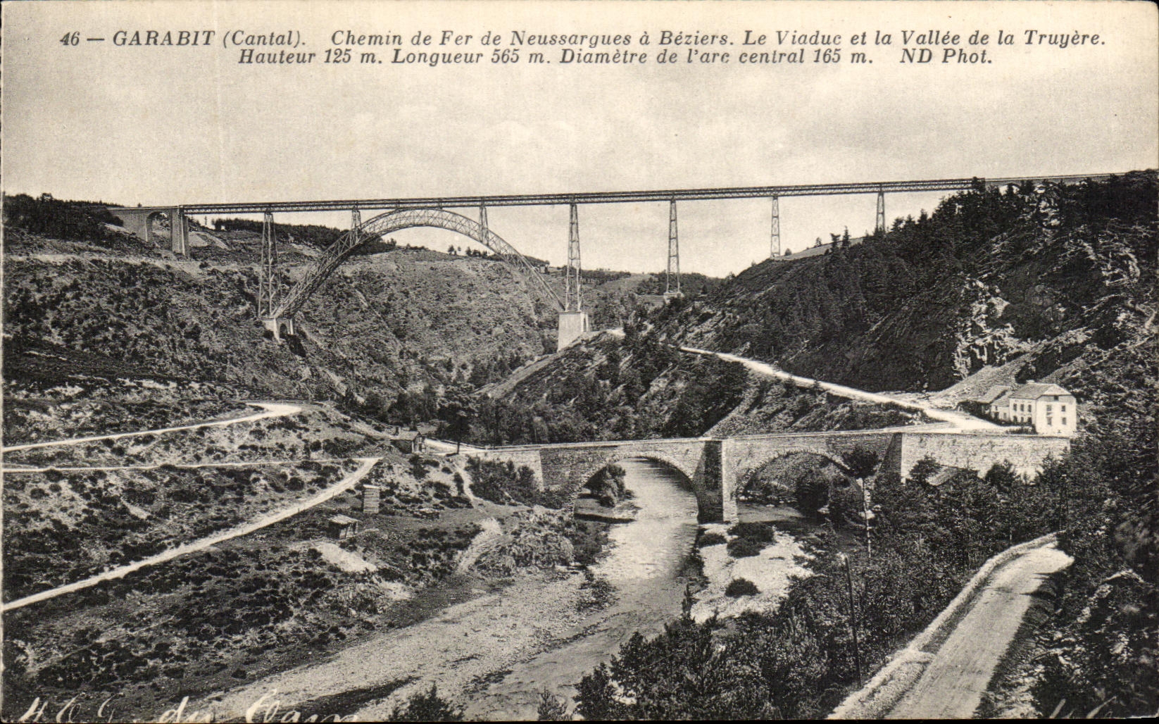 CPA Garabit Chemin de Fer de Neussargues a Beziers Le Viaduc et la Vallee de la Truyere