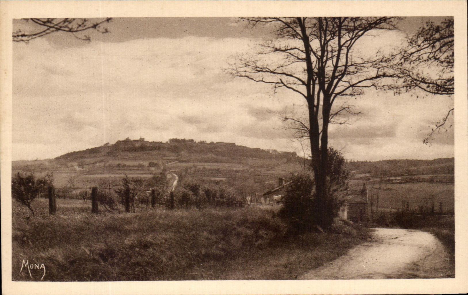 CPA Langres Panorama de la ville prise de la route de Champigny