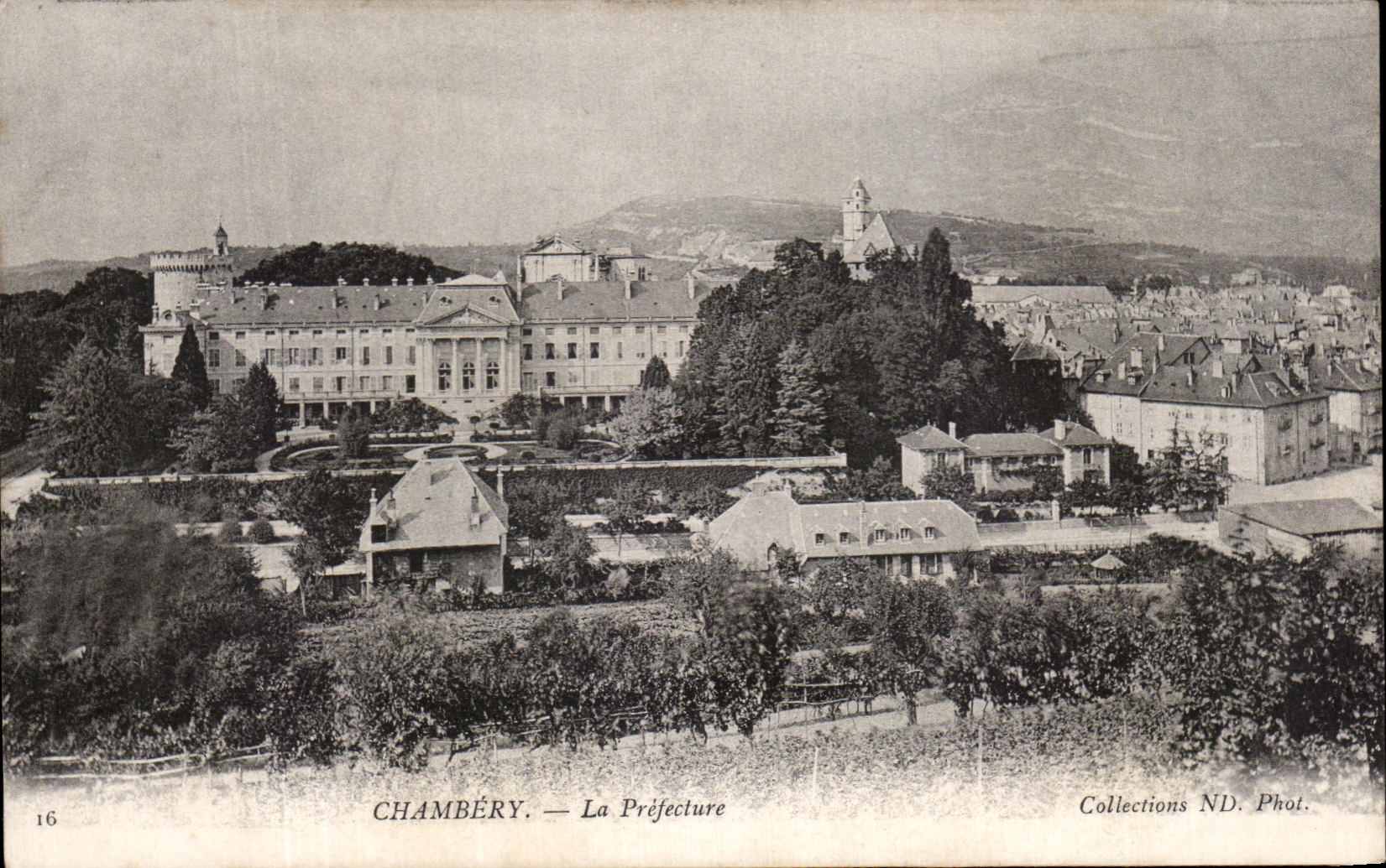 CPA Chambery La Prefecture 