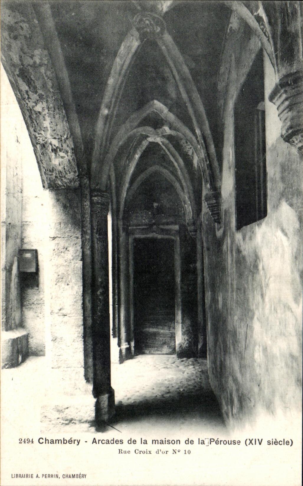 CPA Chambery Arcades de la maison de la Perouse 