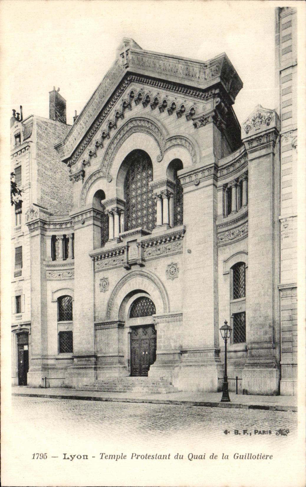 CPA Lyon Temple Protesting of the Quay of Guillotiere