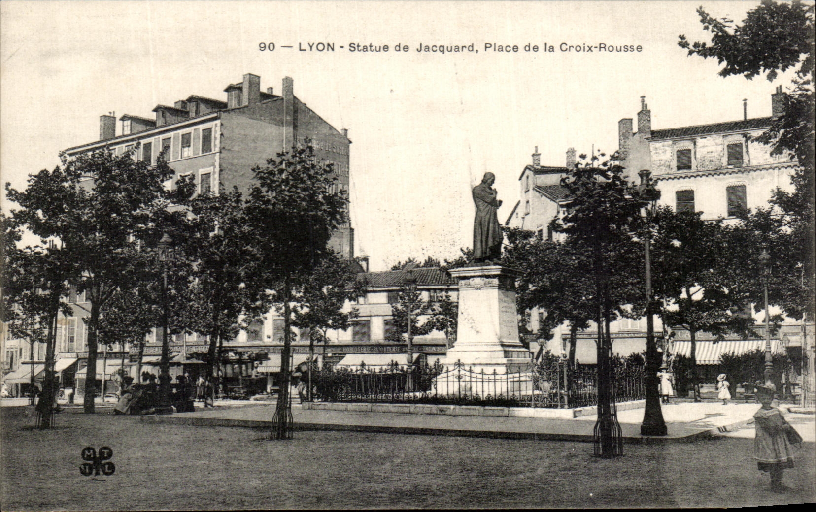 CPA Lyon Statue of Jacquard Places Russet-red Cross