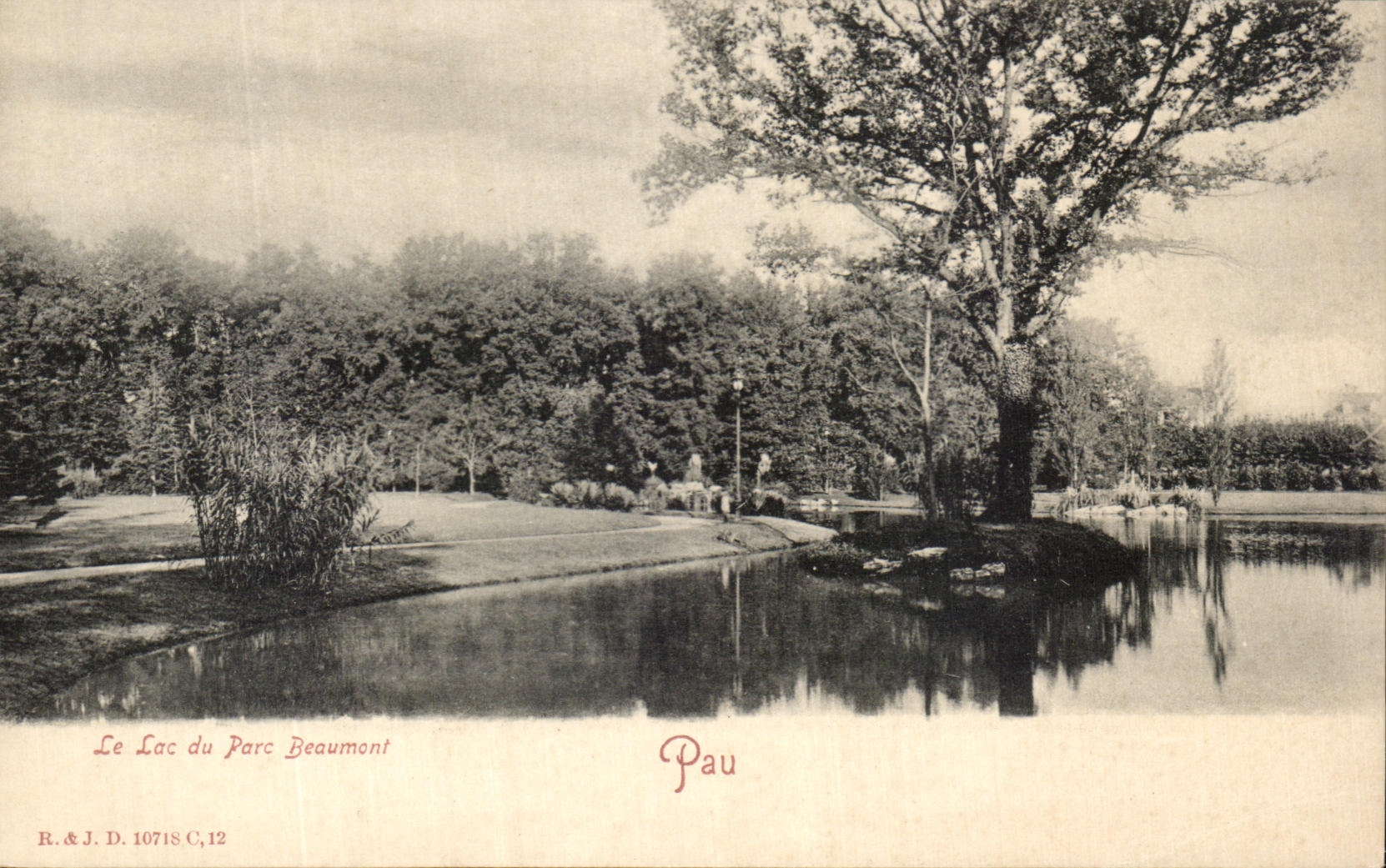 CPA Pau the lake of the Beaumont park