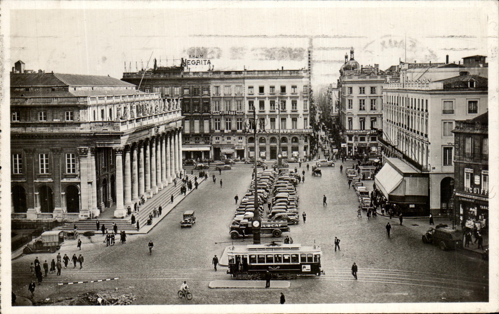 CPA Bordeaux Le Grand Theatre Et Place De La Comedie