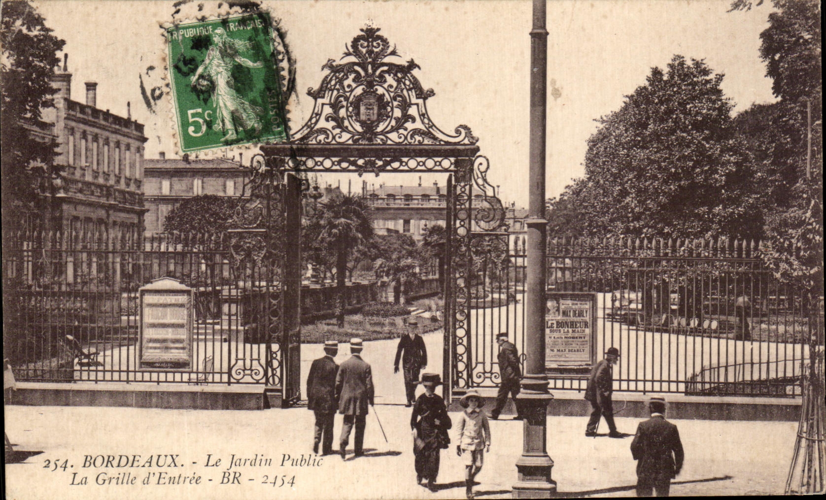 CPA Bordeaux Le Jardin Public La Grille d'Entree