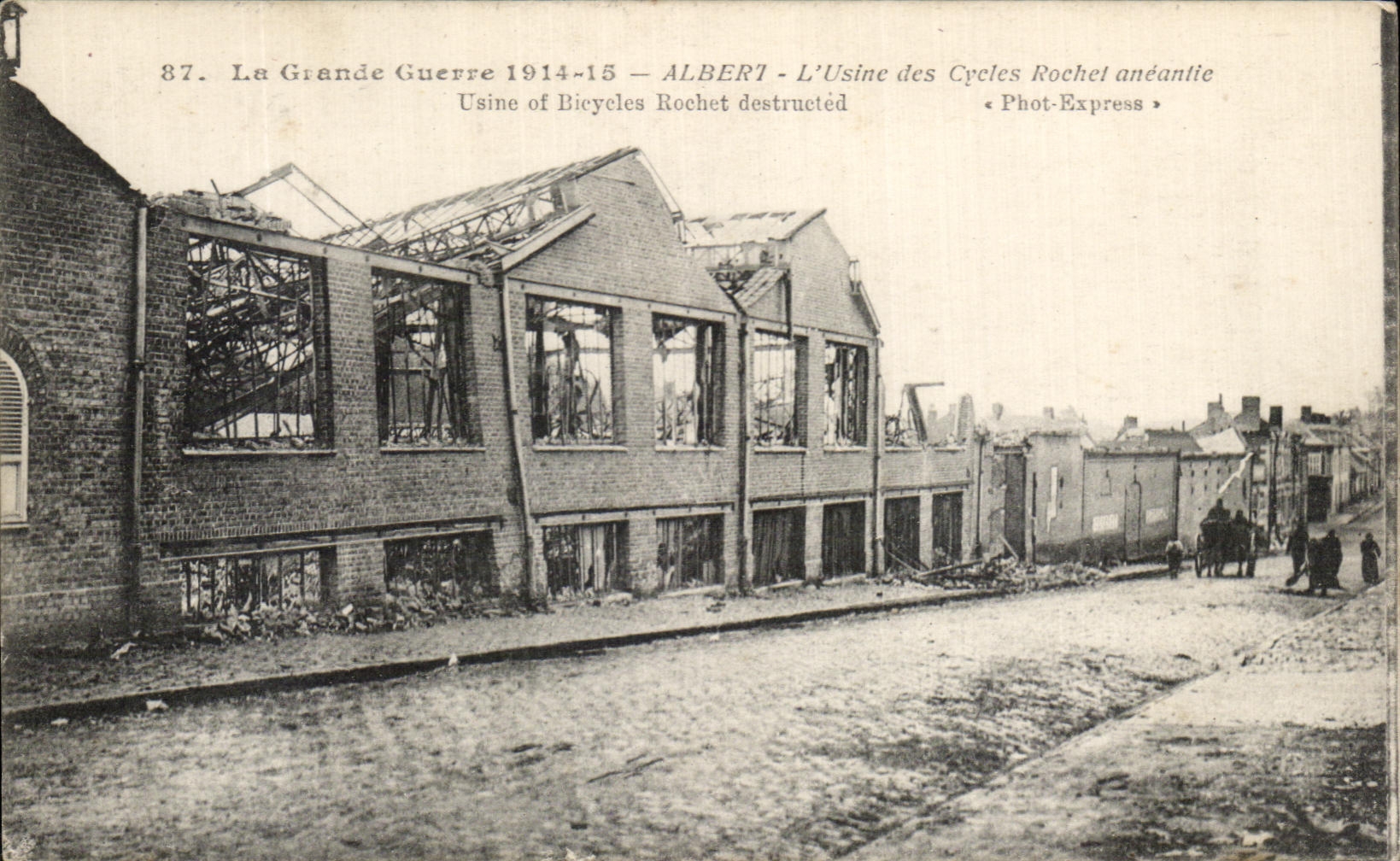 CPA La Grande Guerre Albert L'Usine des Cycles Rochet Aneantie Velo Cycle