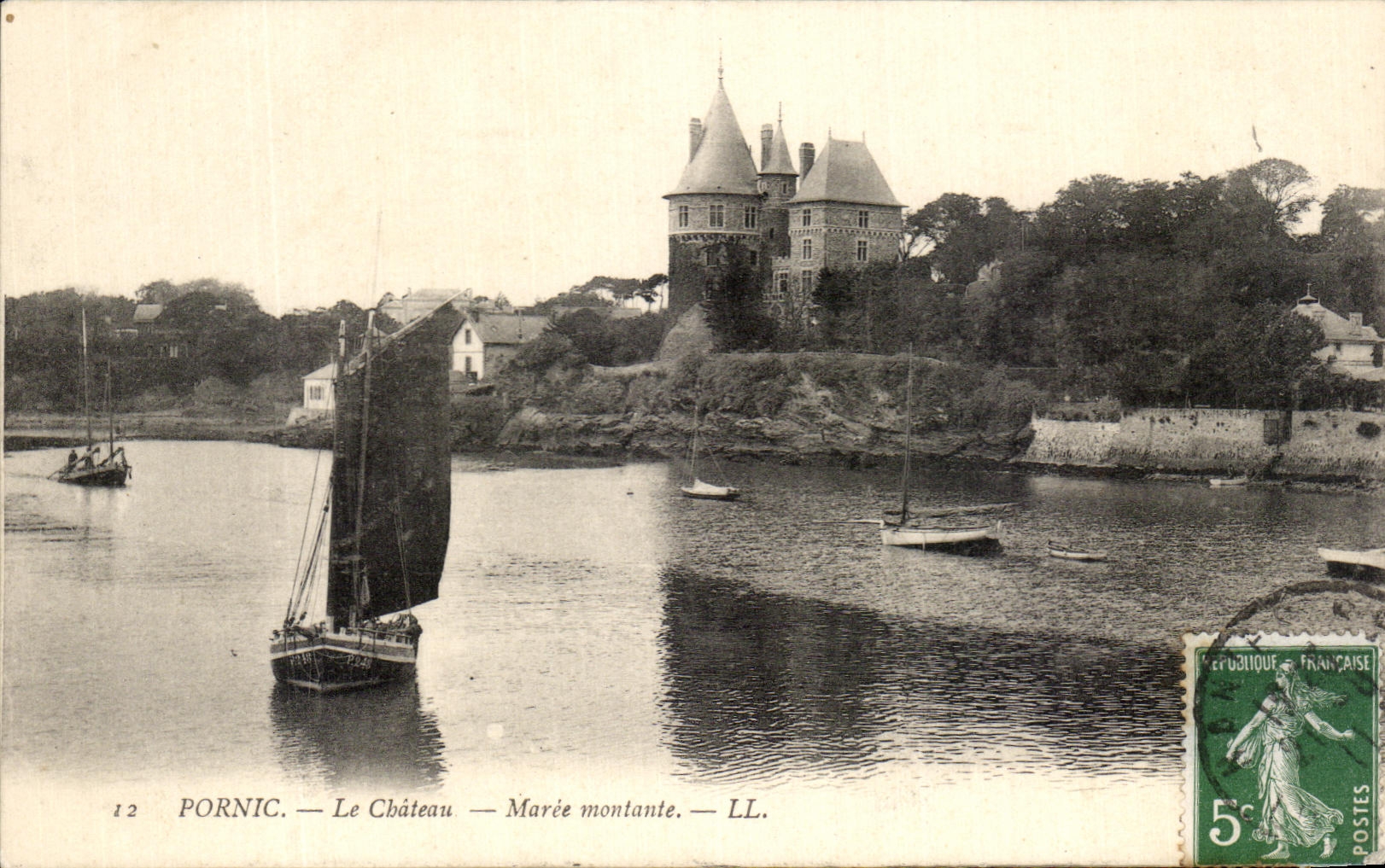 CPA Pornic La Chateau Maree Montante Bateau