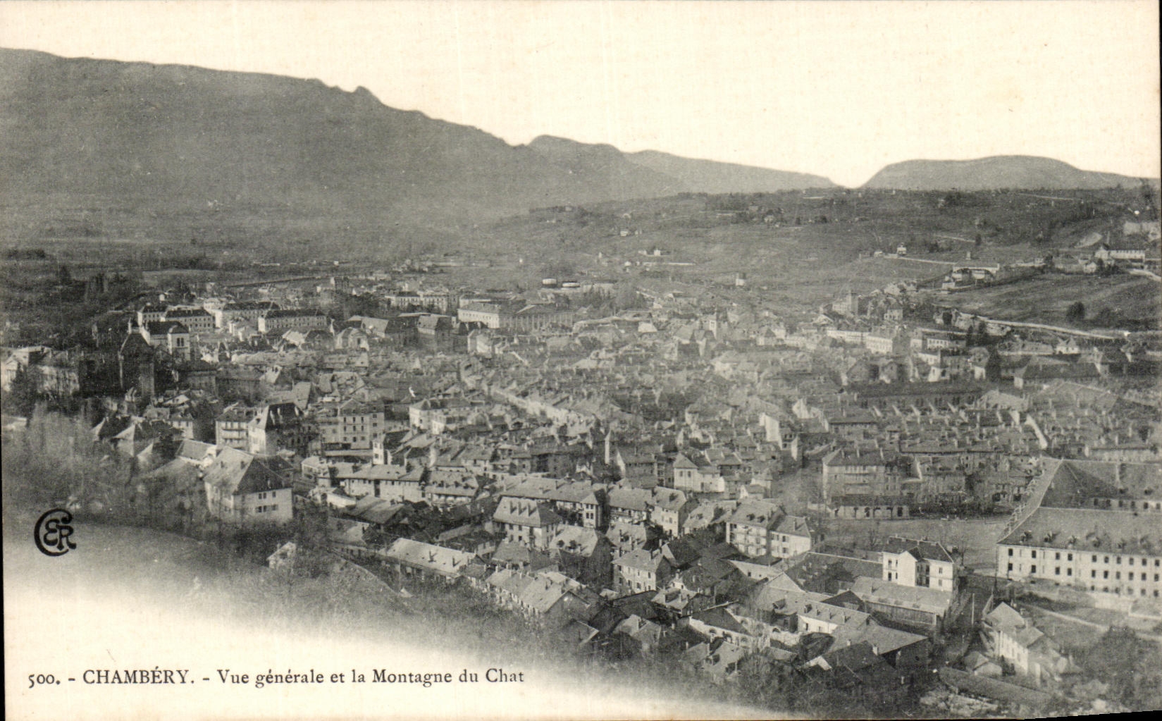 CPA Chambery Vue Generale et la Montagne du Chat