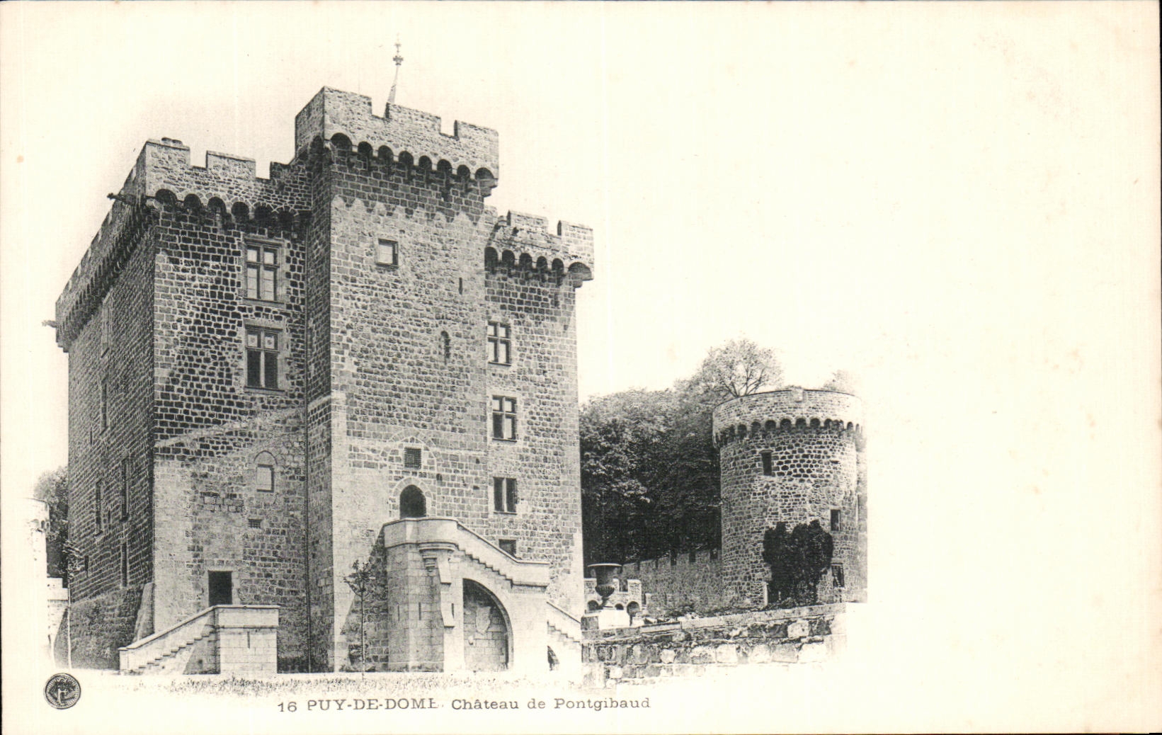 CPA Puy De Dome Castle of Pontgibaud