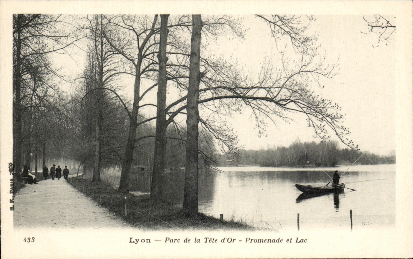 CPA Lyon Park of the Gold Walk Head and lake