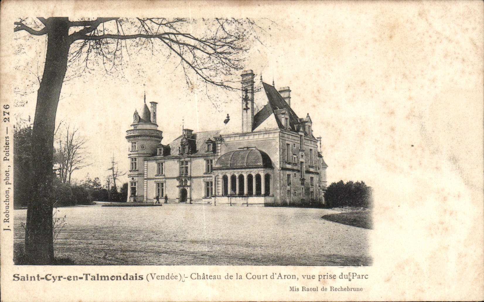 CPA St Cry En Talmondais Le Chateau de la Court d'Aron vue prise du parc