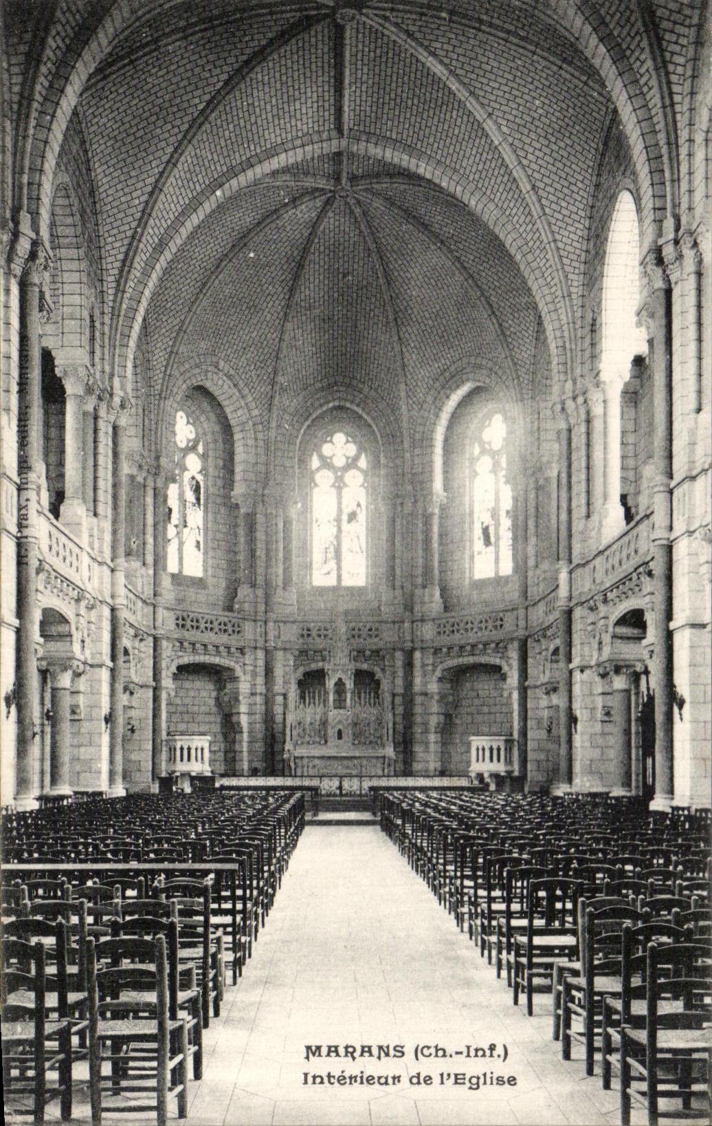 CPA Marans Interieur de l'Eglise 