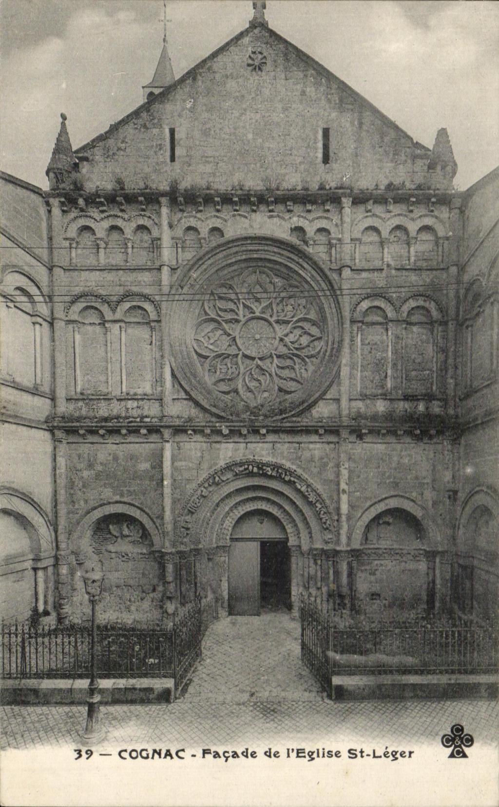 Ataque frontal del conac de CPA del St ligero de Church
