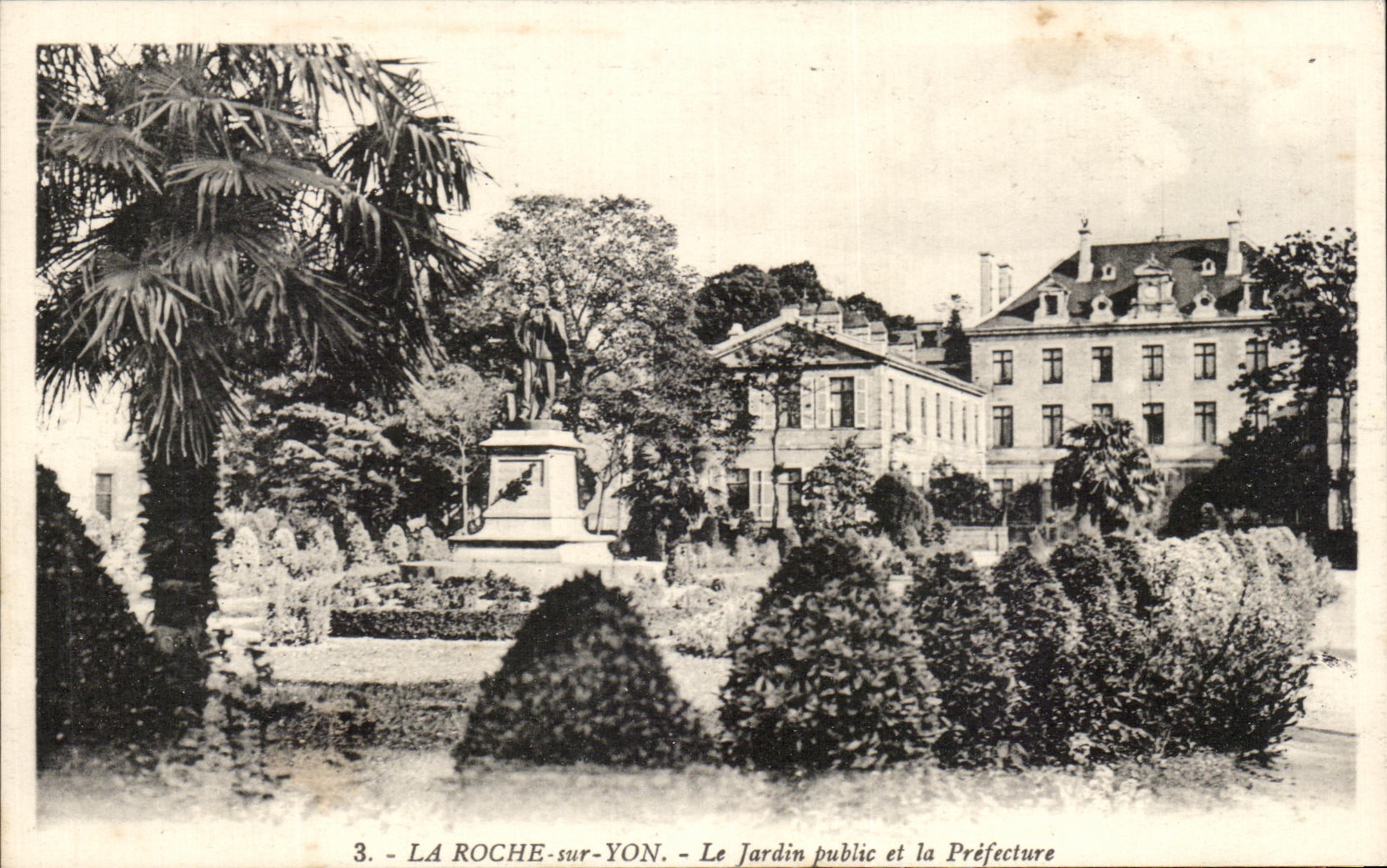 CPA the Rock on Yon the Public garden And Prefecture