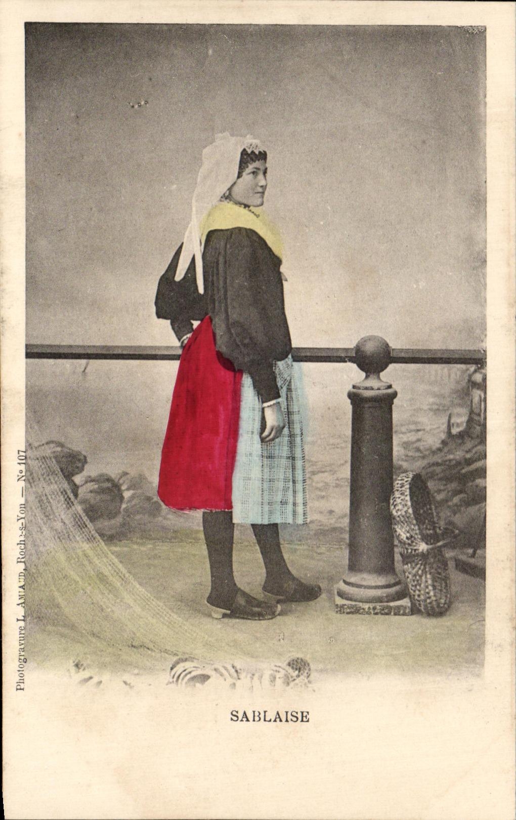 CPA Sabalise Folklore Costume Peche