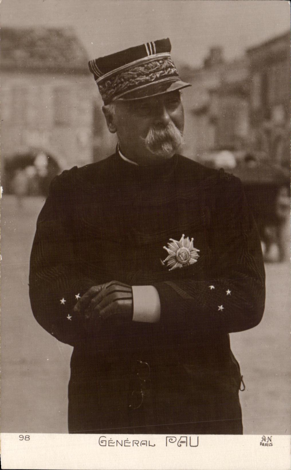 CPA General Pau Militaria