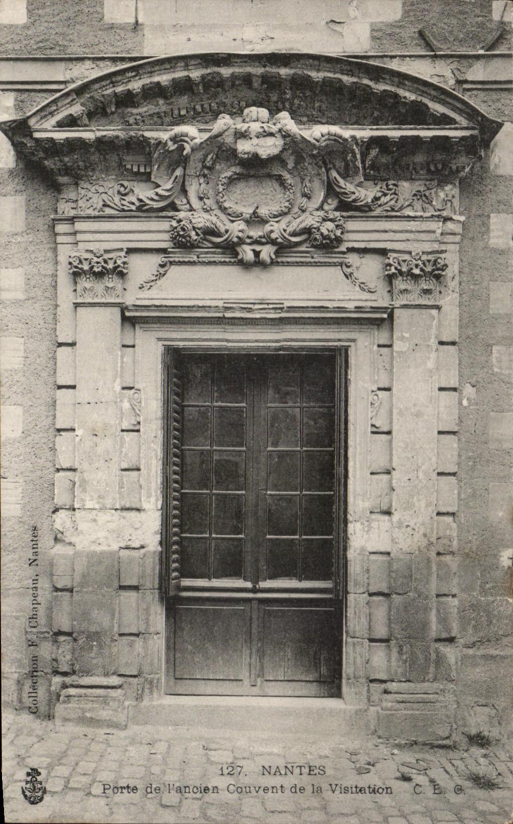 CPA Nantes Gate of the old Convent of the Visitation