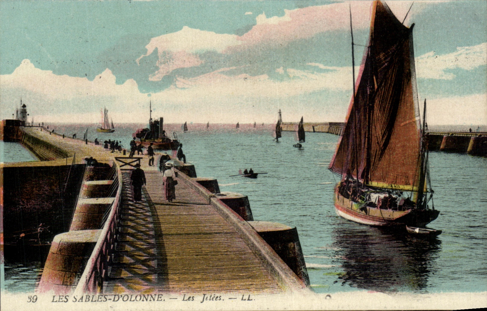CPA Sables d'Olonne the Piers Boat