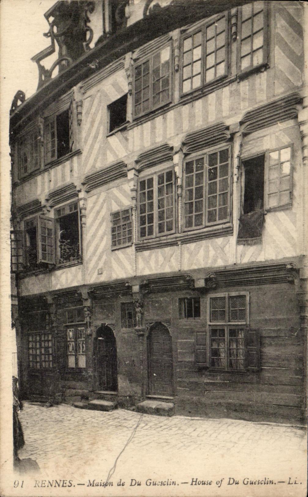 CPA Rennes Maison de Du Guesclin 