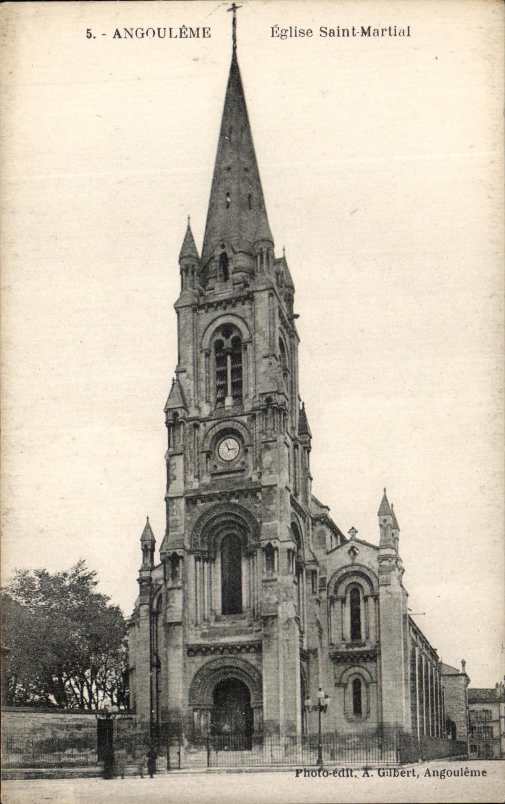CPA Angouleme Church Saint Martial