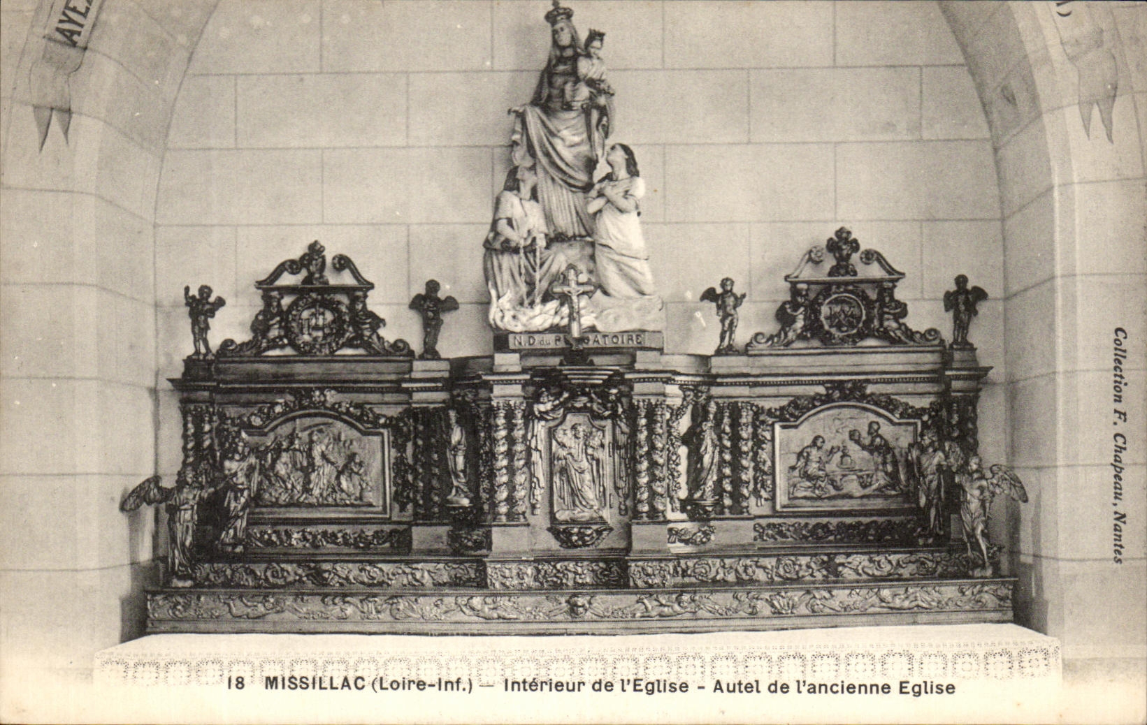 CPA Missillac Interieur de l'Eglise Autel de l'ancienne Eglise