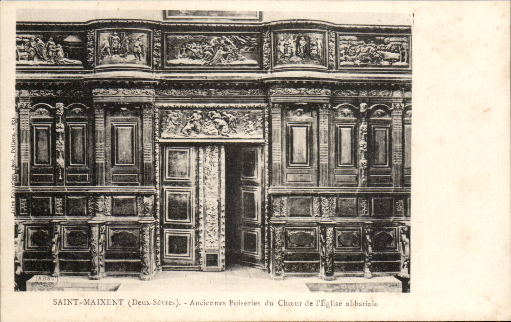 CPA Saint Maixent Anciennes boiseries du Choeur de l'Eglise abbstiale