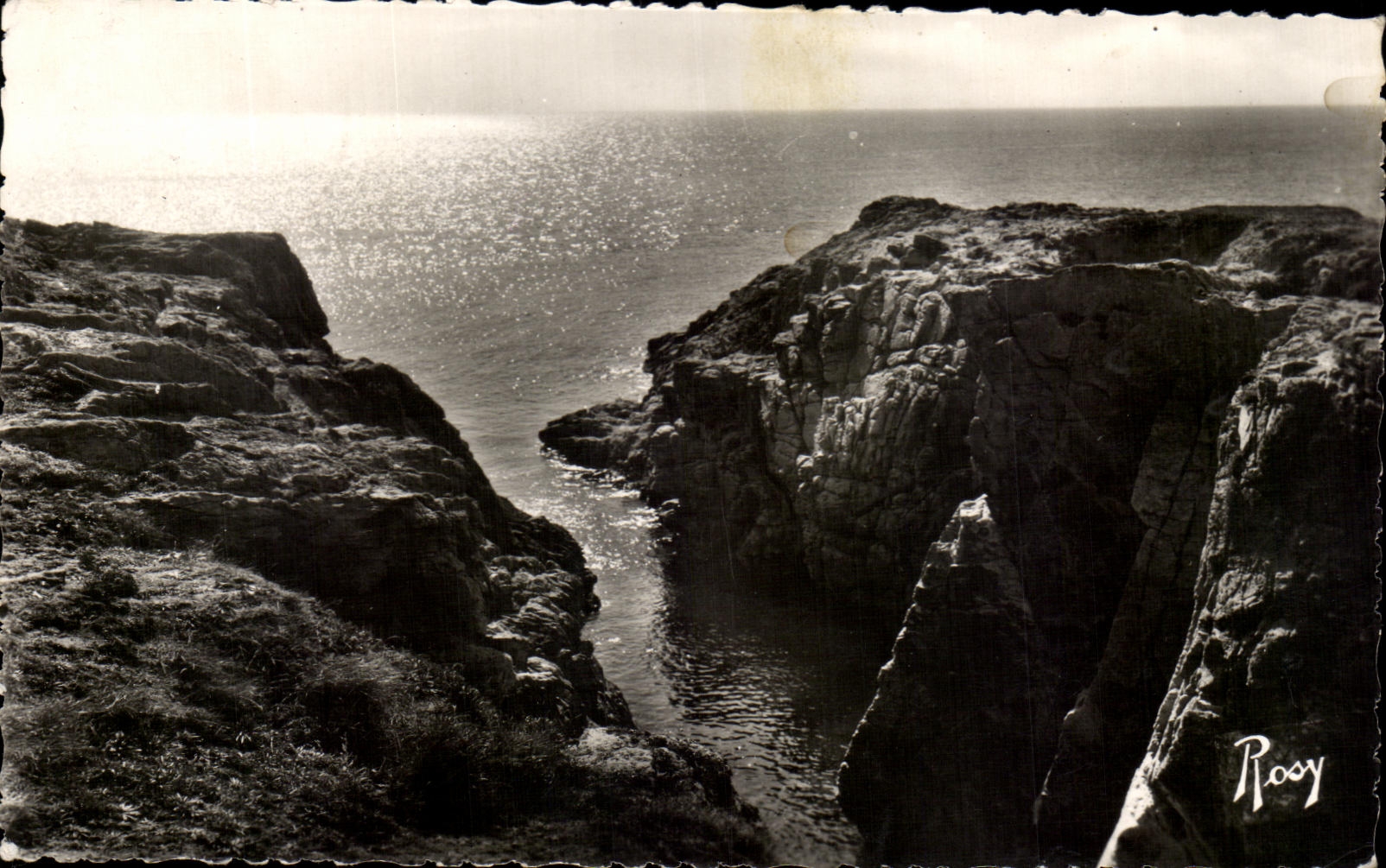 CPSM Between Batz and Pouliguen On the Great Dimension Cut In Cliff