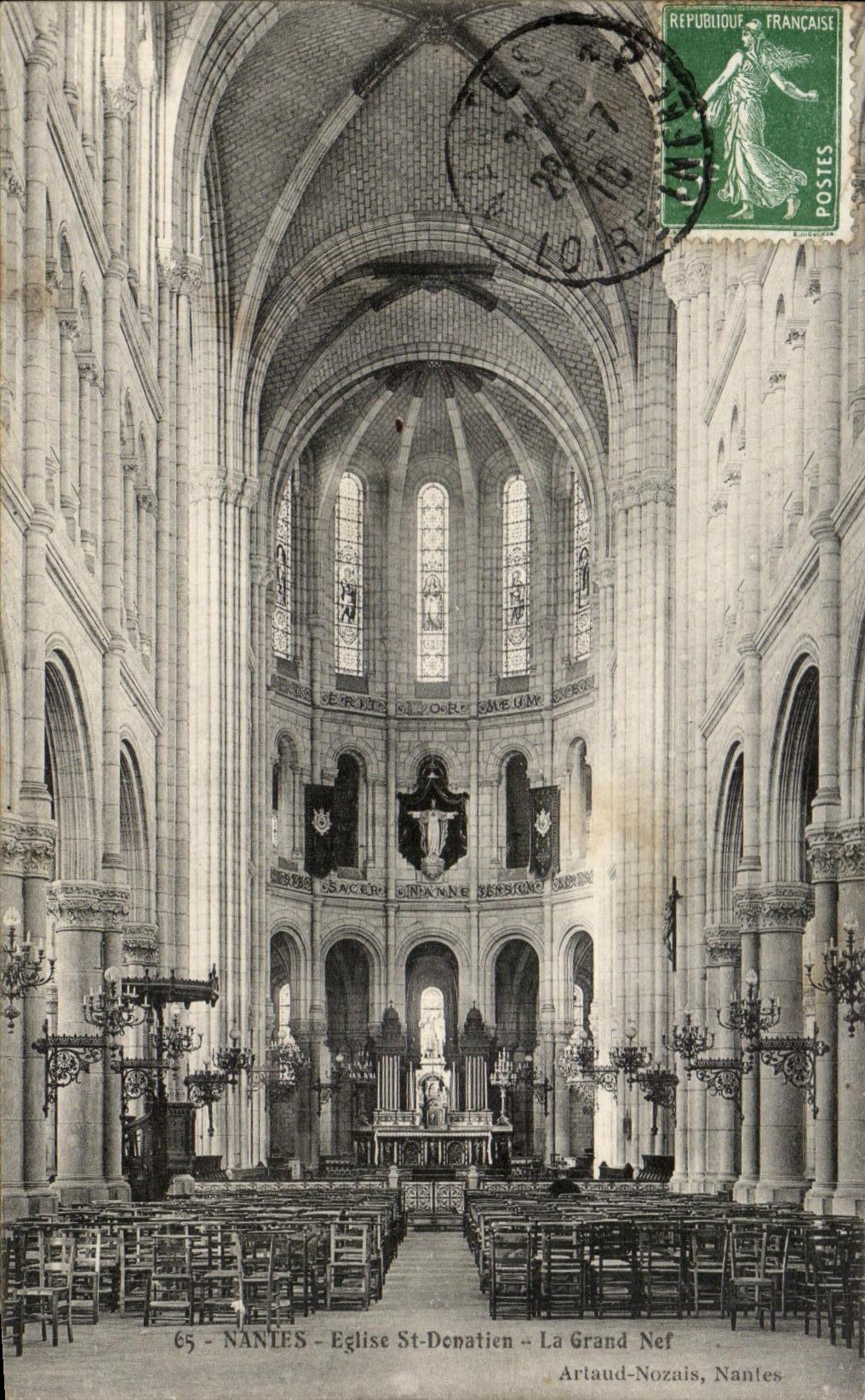 CPA Nantes Church St Donatien the Great nave
