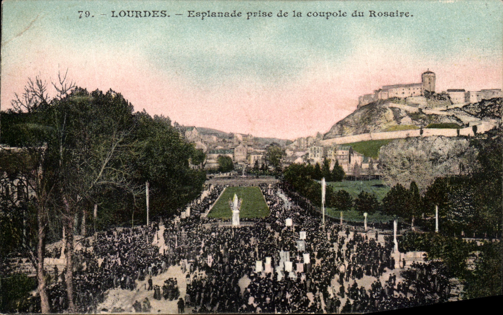 CPA Lourdes Esplanade prise de la Coupole du Rosaire