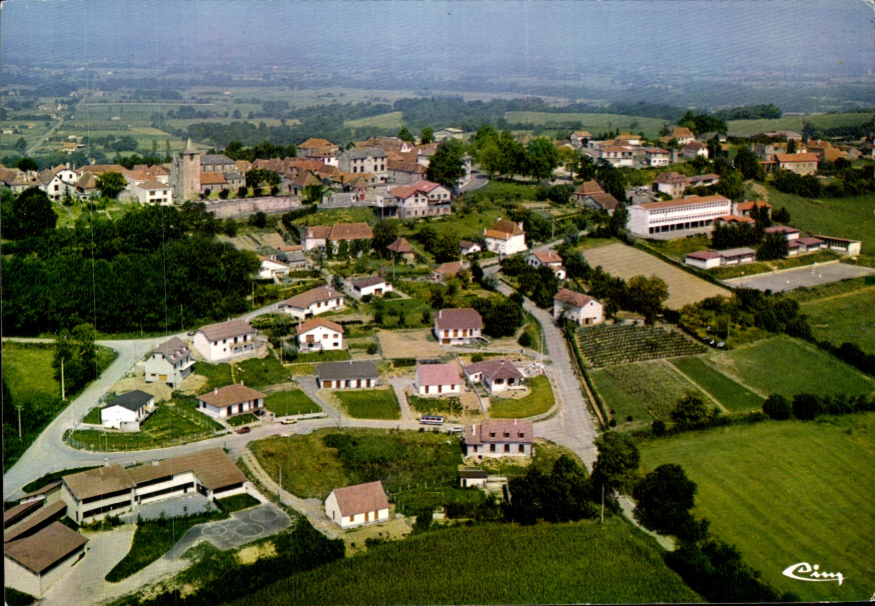 MODERN CARD Arthez De Bearn View air