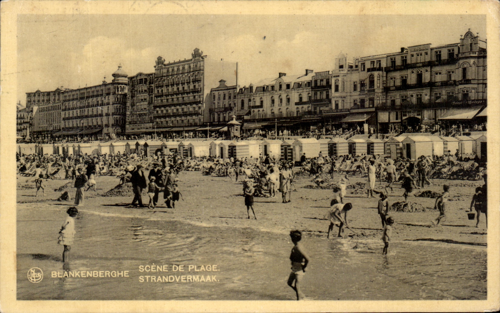 CPA Scene De Plage Brankenberghe Strandvermaak