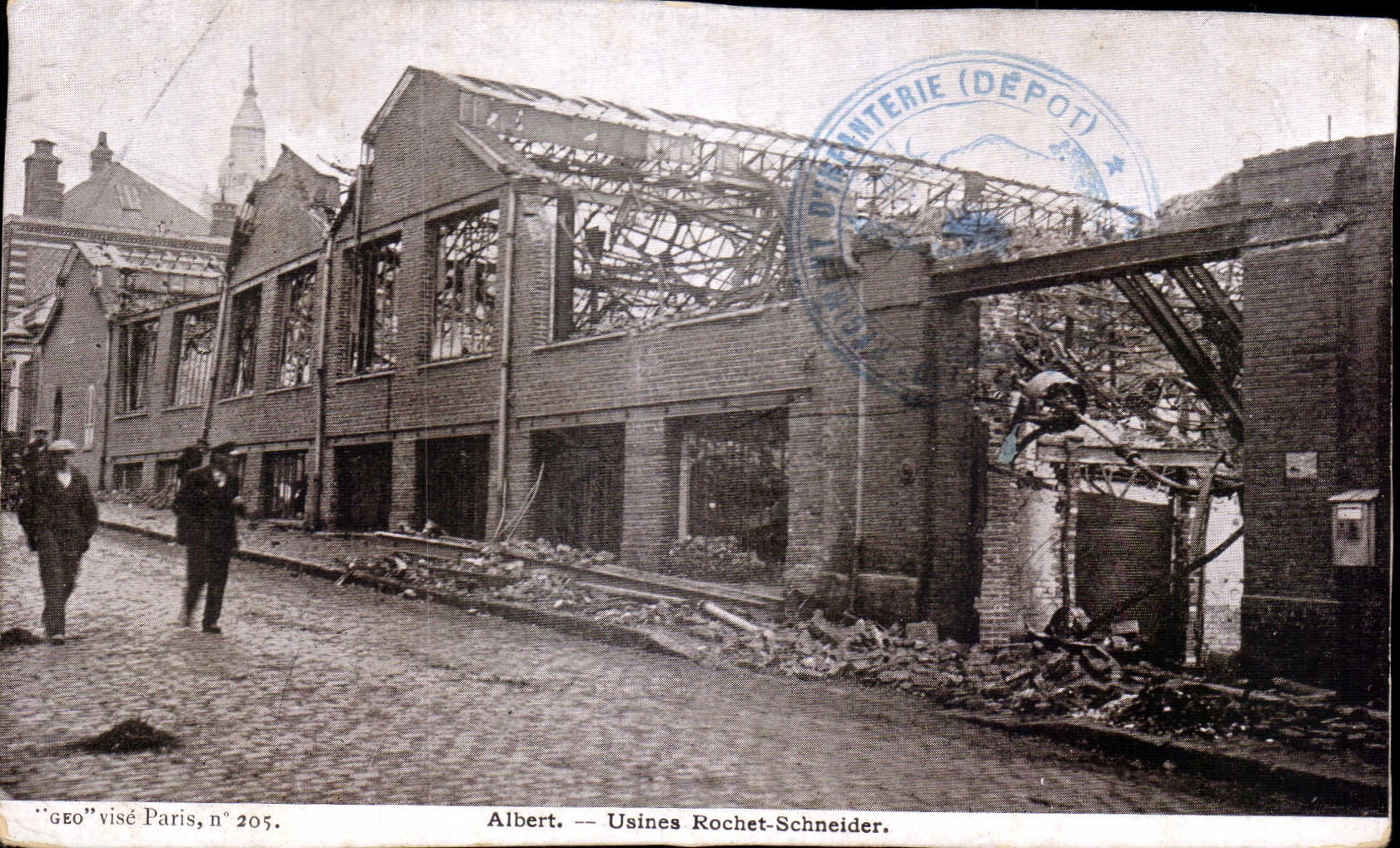 CPA Paris Albert Usines Rochers Schneider Militaria