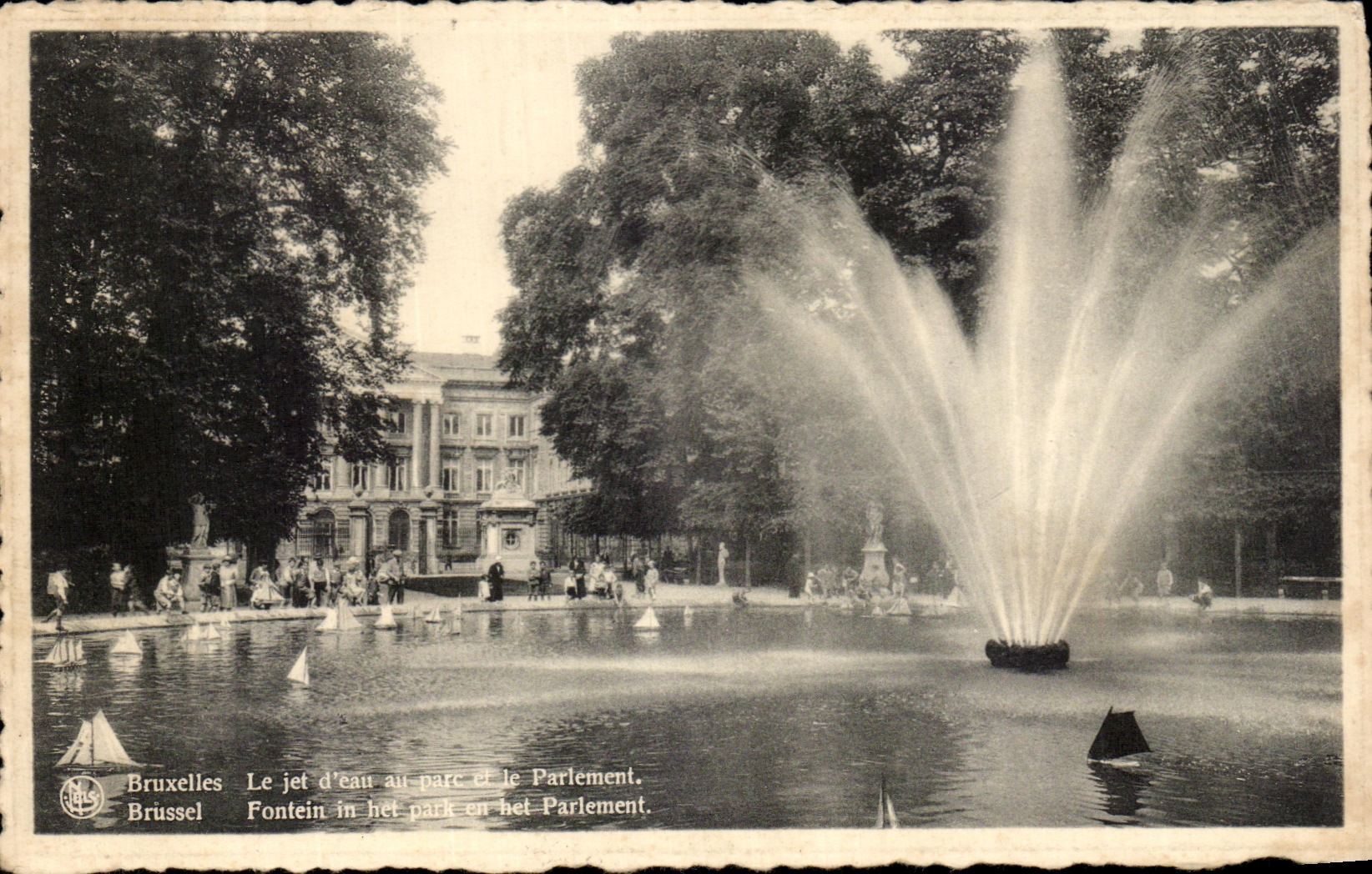 CPA Brussels the water jet and Parliament