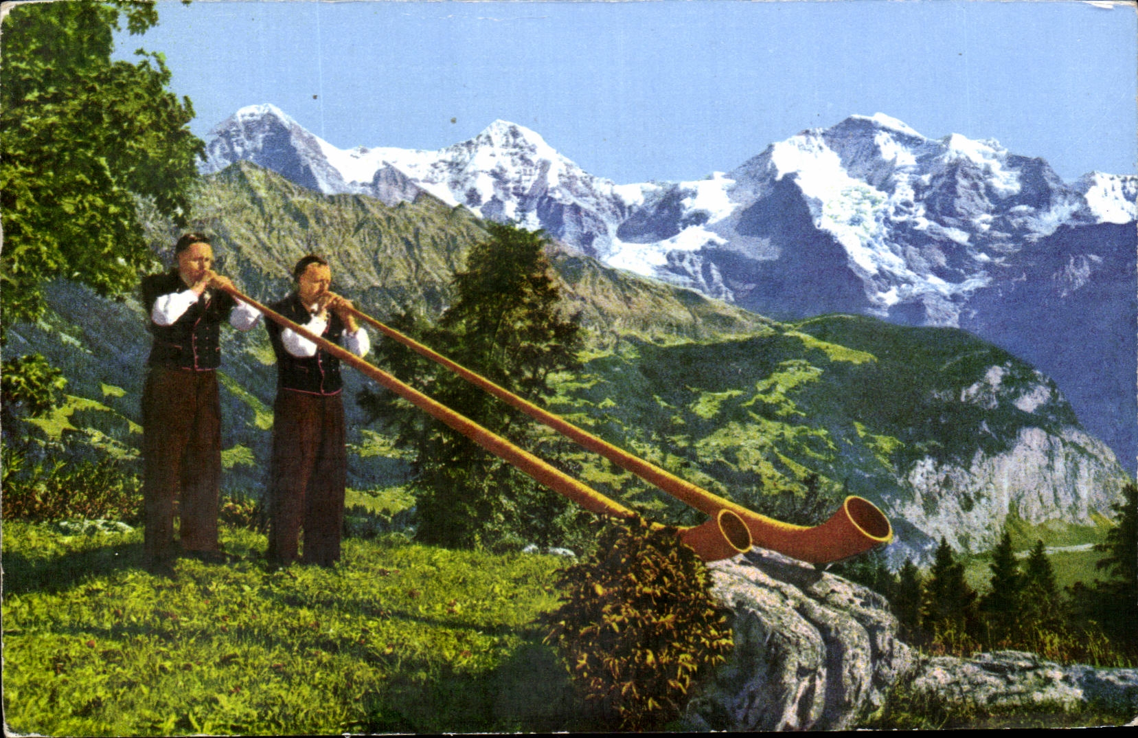 CPA Alphornbleser mit Eiger Monch Jungfrau