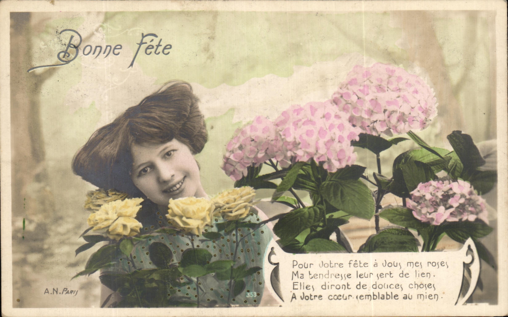 CPA Fantaisie Femme Bonne fete Fleurs 