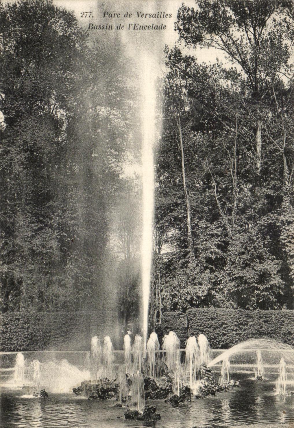 CPA Parc de Versailles basin de l'Encelade