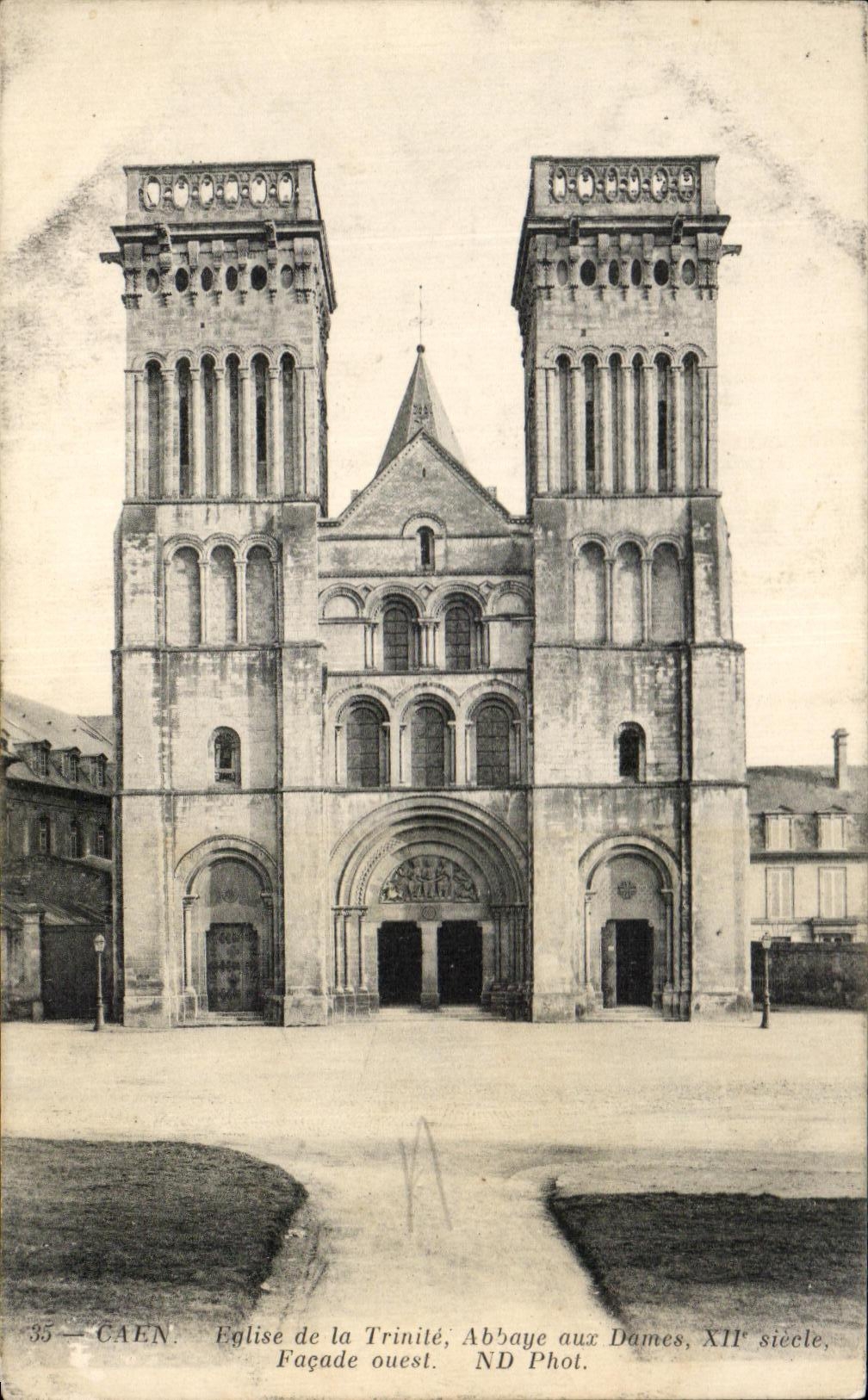 CPA Caen Church of the Trinity Abbey to the Ladies Western Frontage