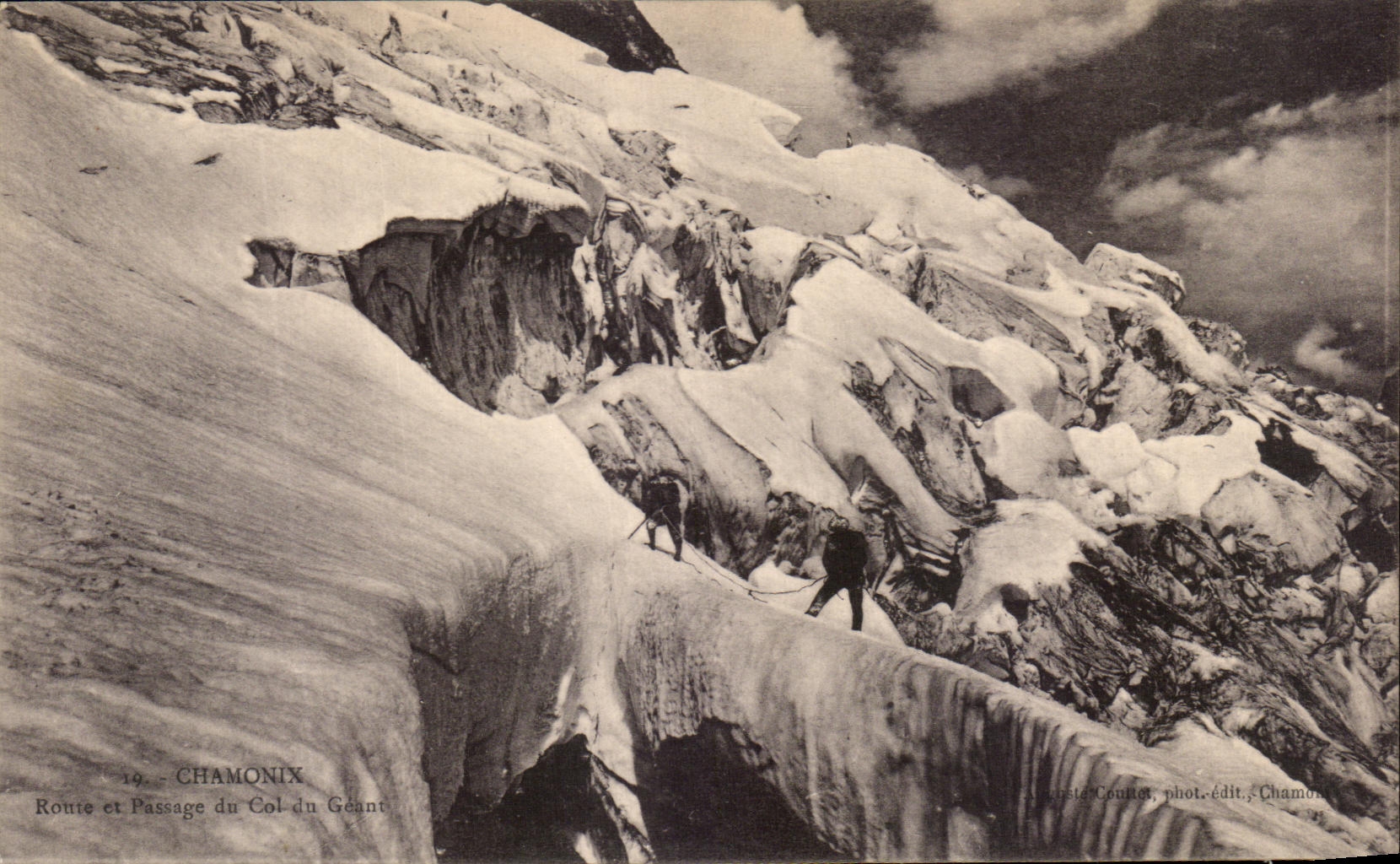 CPA Chamonix Road And Passage Of the Collar Of the Giant