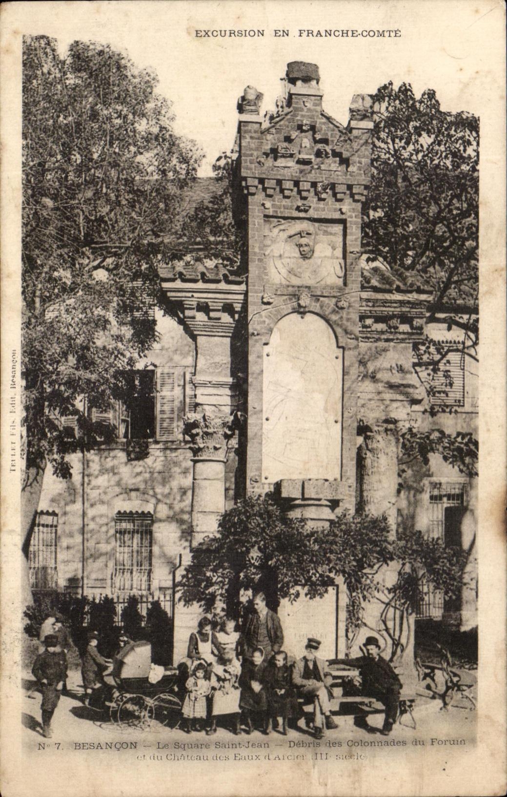 CPA Besancon the public garden Saint Jean Remains of the colonnades of Foruin and the castle of Water