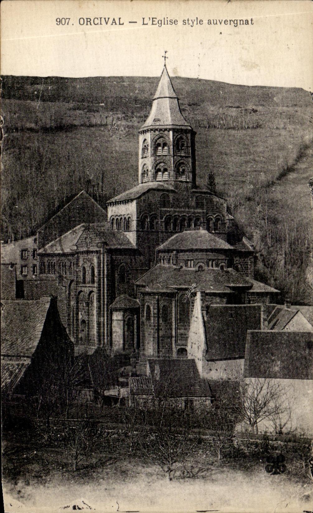 CPA Orcival the Church Auvergnat Style