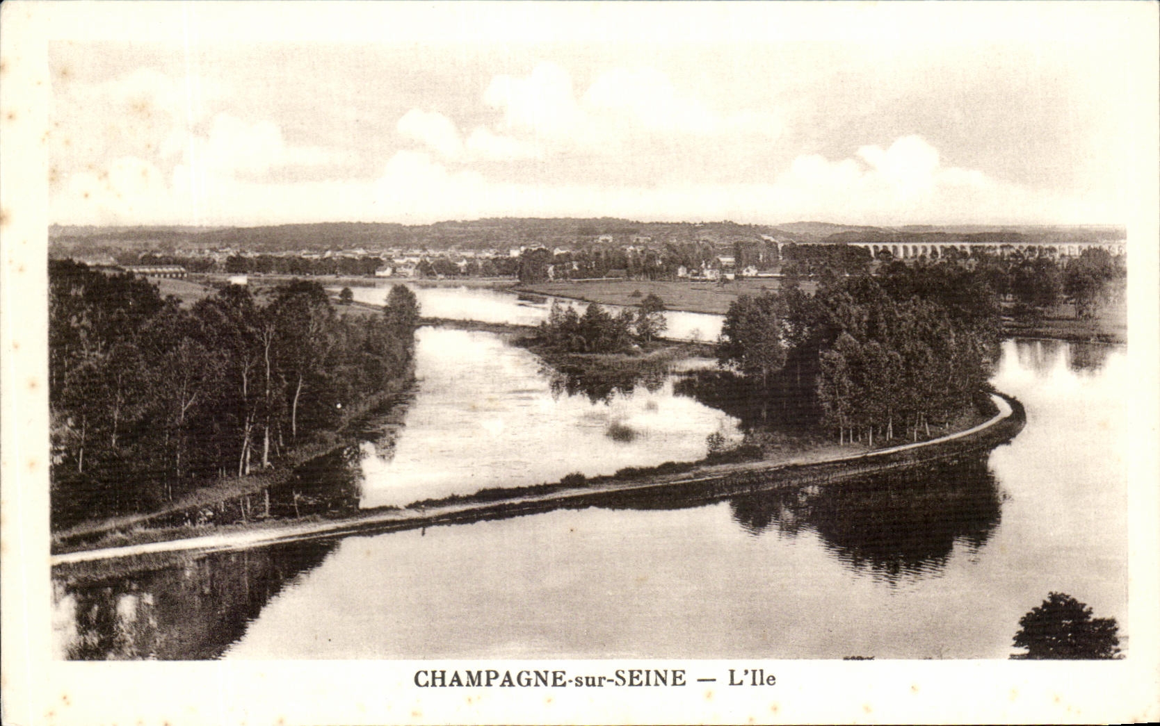 CPA Chamagne Sur Seine L'lle