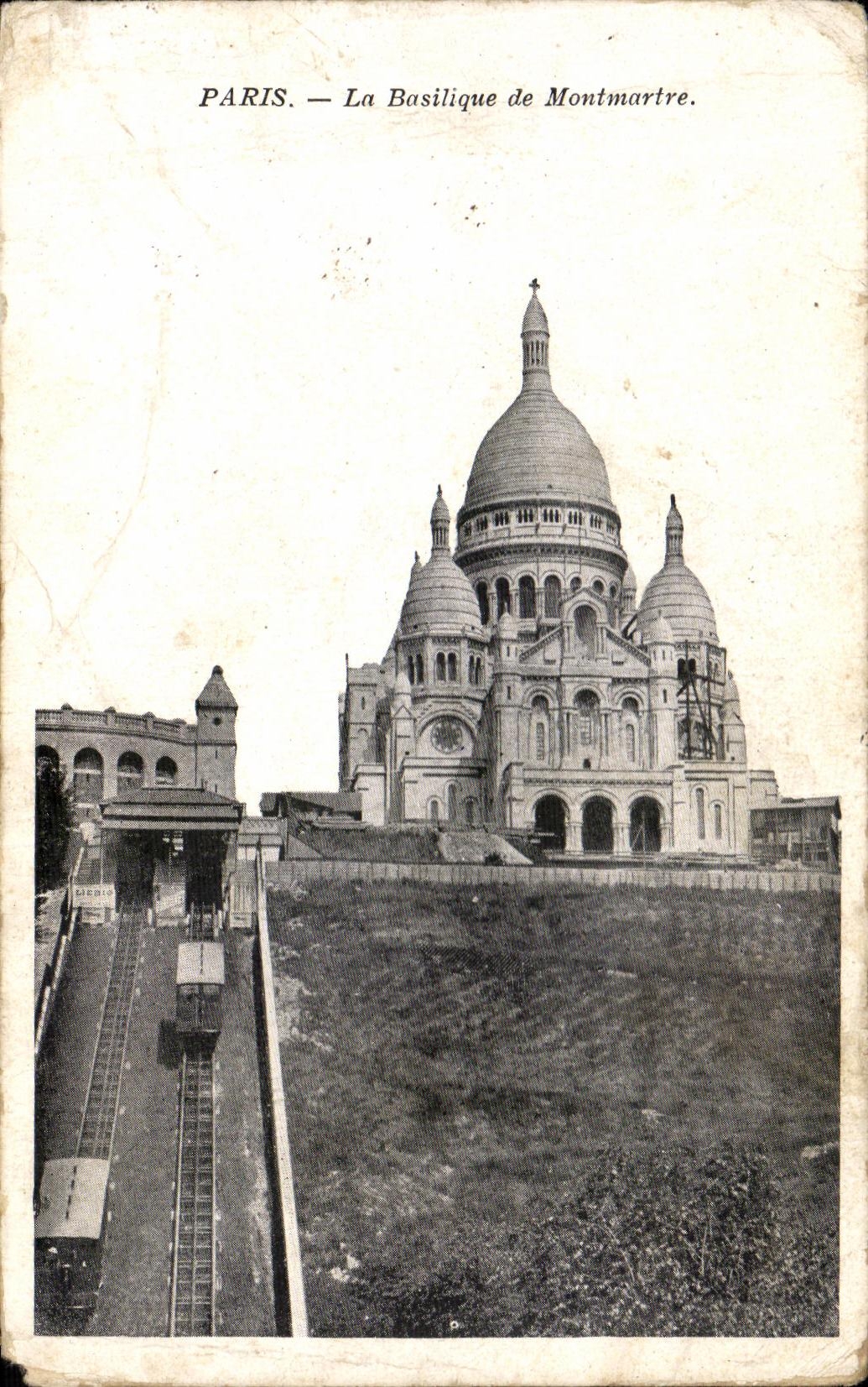 CPA Paris La Basilique de Montmartre Sacre Coeur 