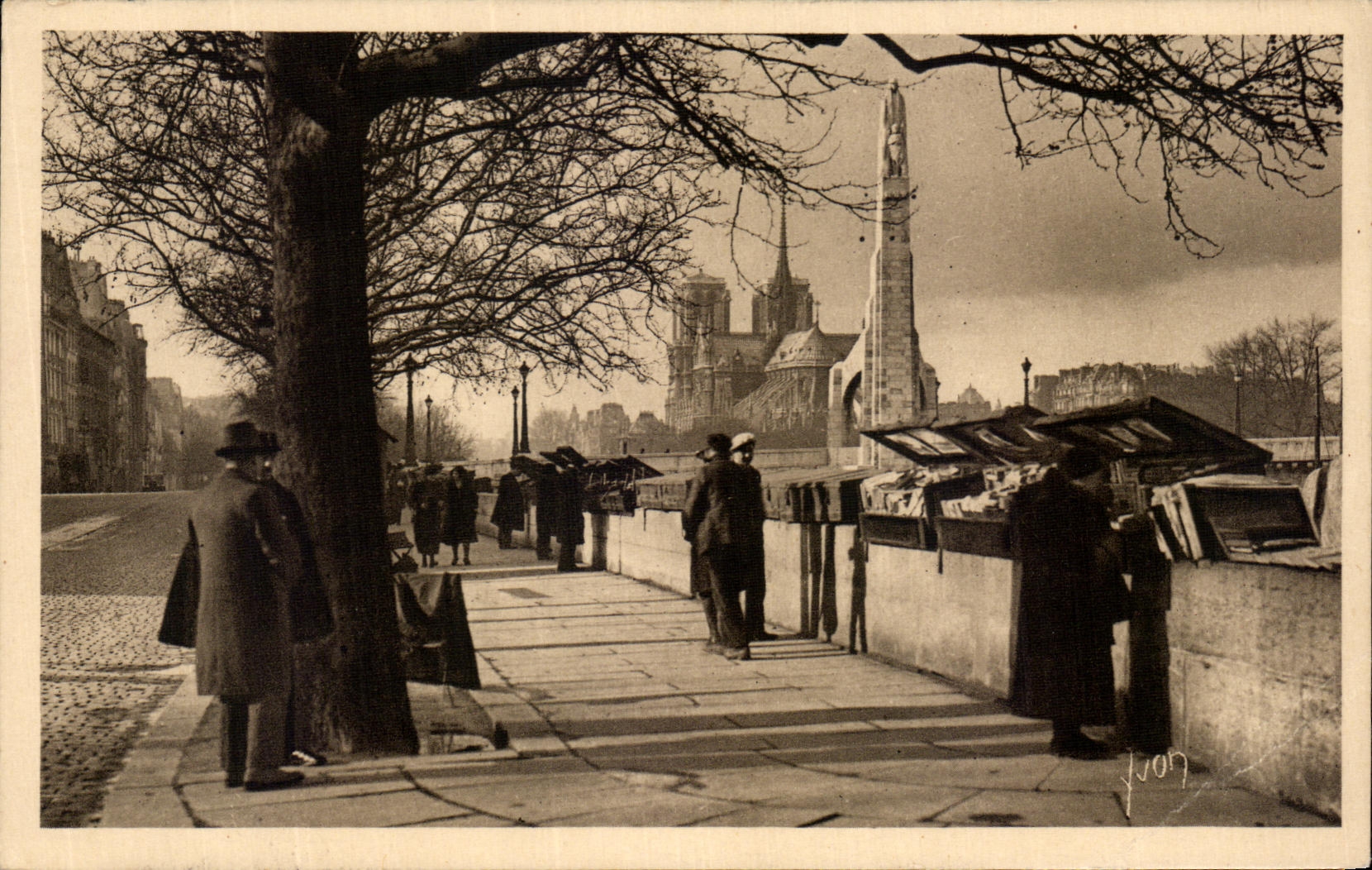 CPA Paris mientras que da un paseo el muelle de la torrecilla hacia los libreros de segunda mano de Notre Dame