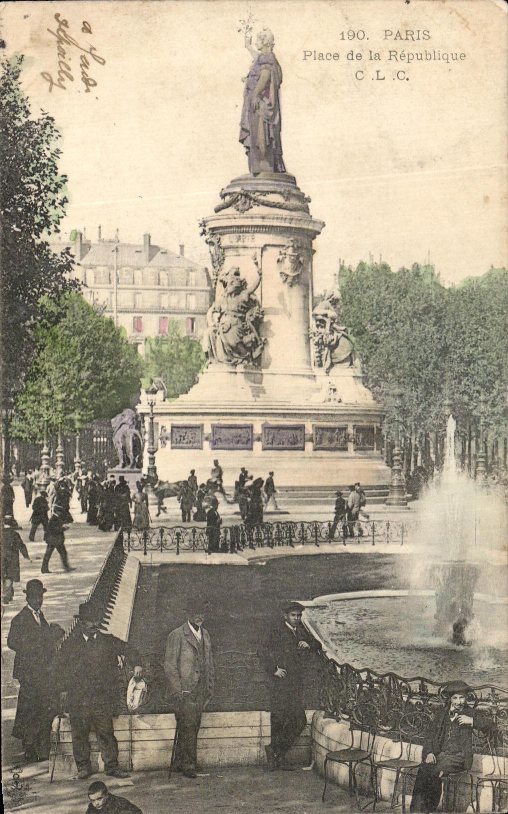 CPA Paris Place de la Republique Lion