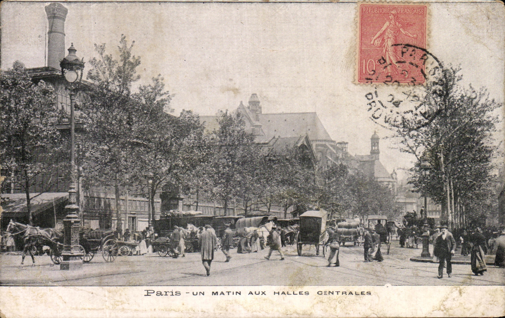 CPA Paris Un Matin Aux Halles Gentrales