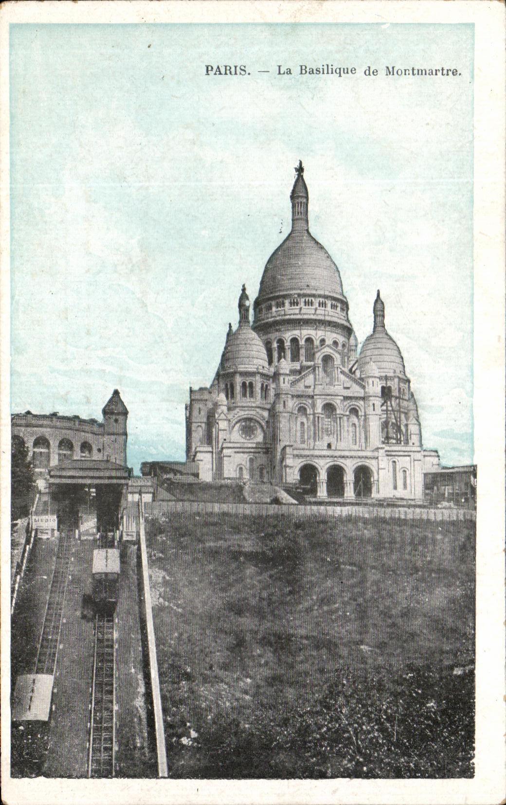 CPA Paris La Basilique de Montmartre Sacre Coeur 
