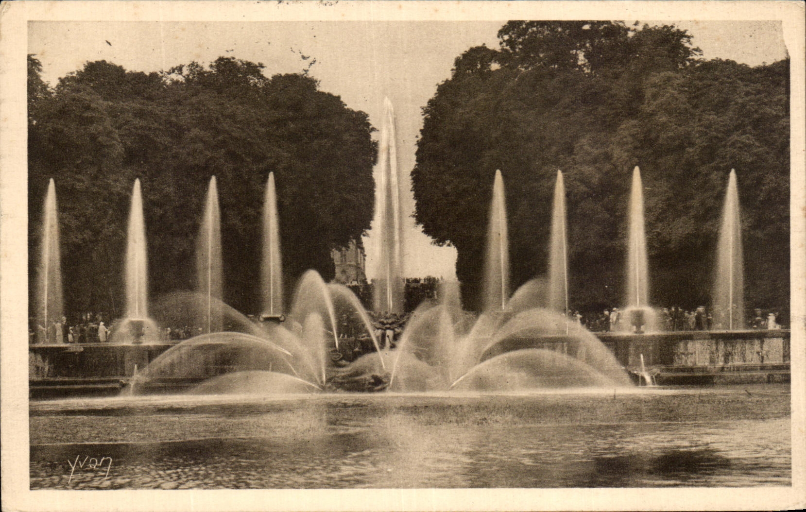 CPA Splendeurs et Charmes de Versailles Bassin de Neptune 