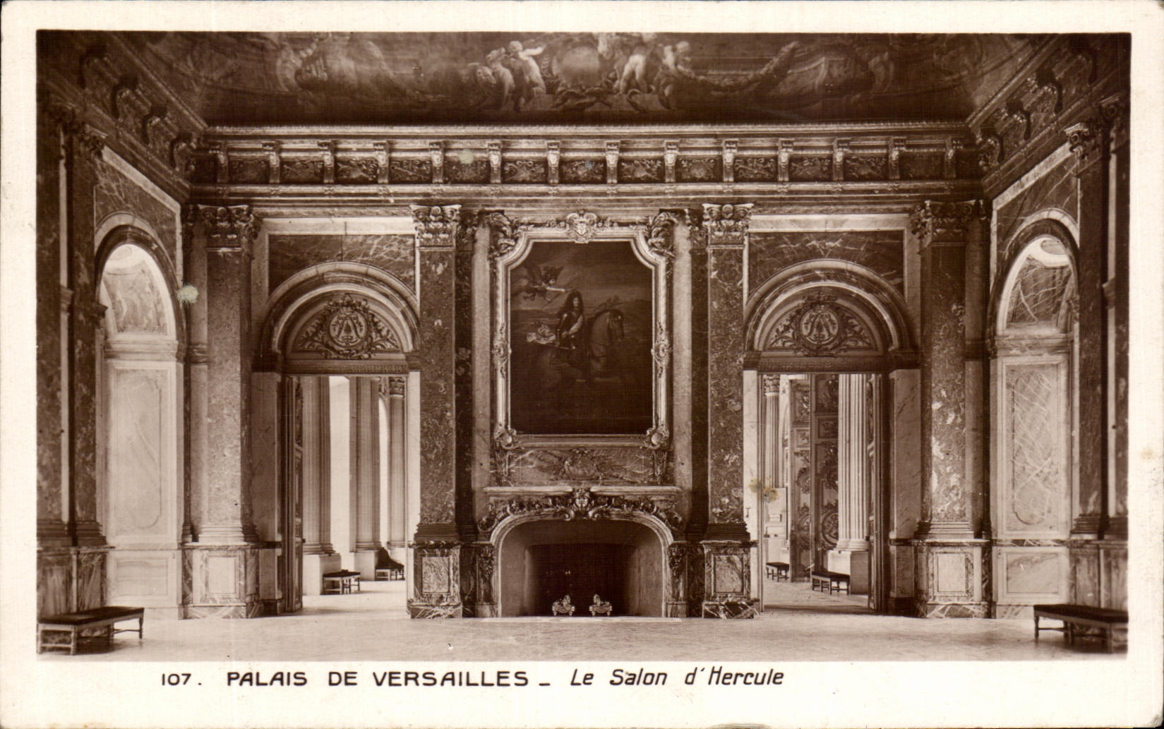 CPA Palais de Versailles Le Salon d'Hercule